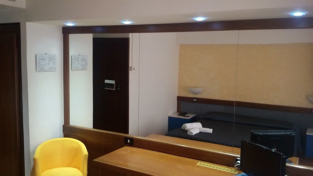 Hotel De La Ville & Centro Congressi Benevento Dış mekan fotoğraf
