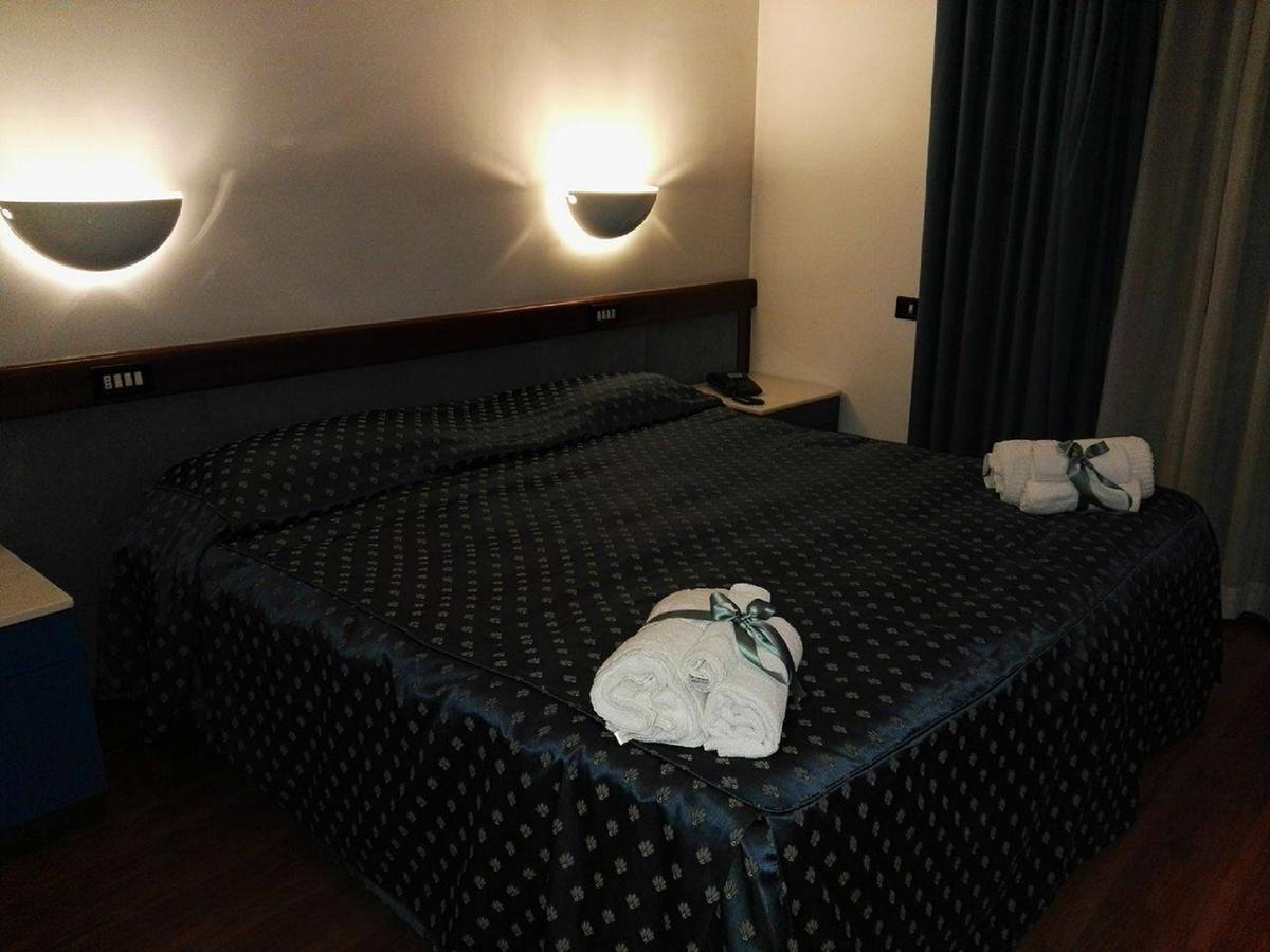 Hotel De La Ville & Centro Congressi Benevento Dış mekan fotoğraf