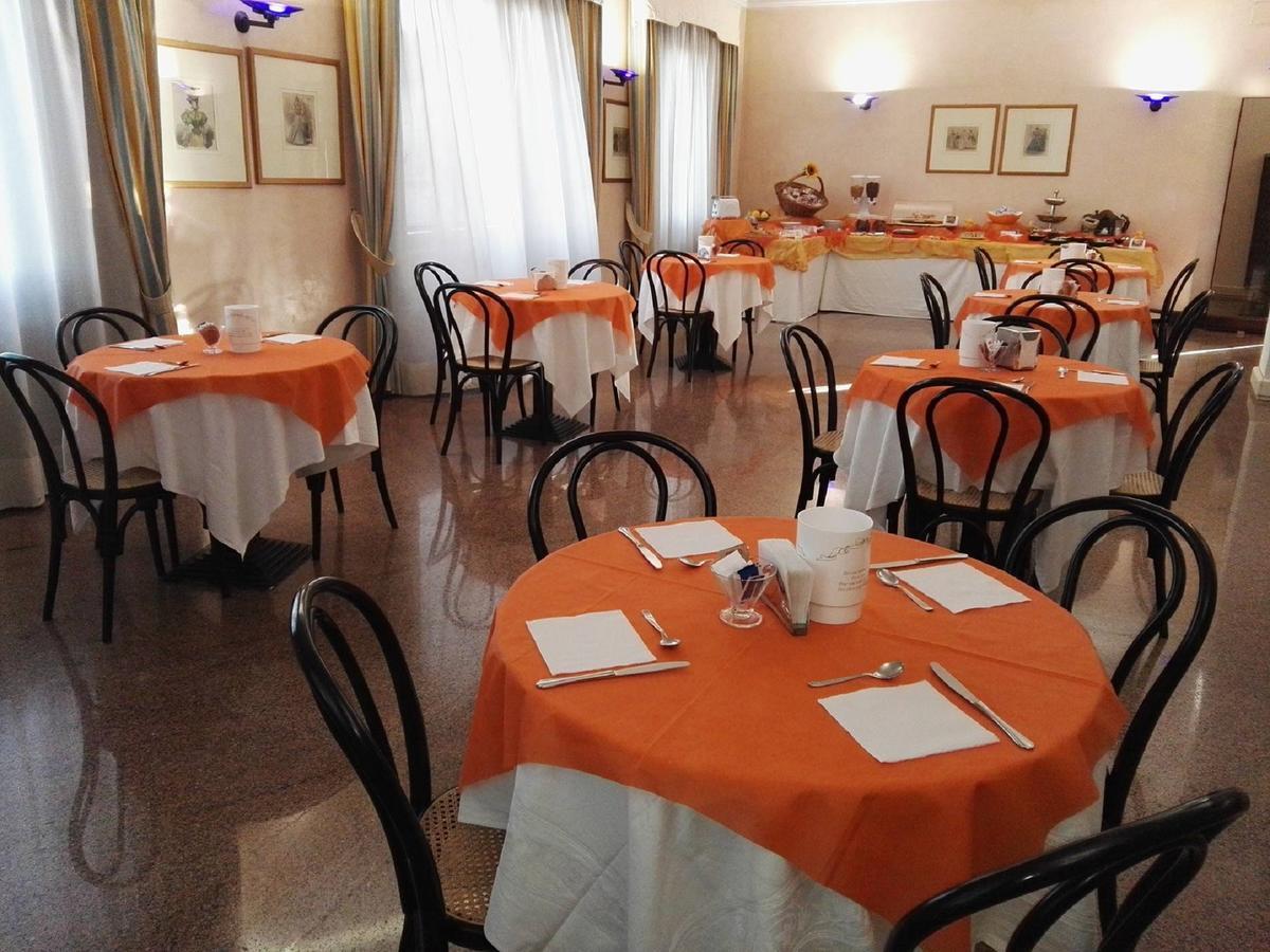 Hotel De La Ville & Centro Congressi Benevento Dış mekan fotoğraf