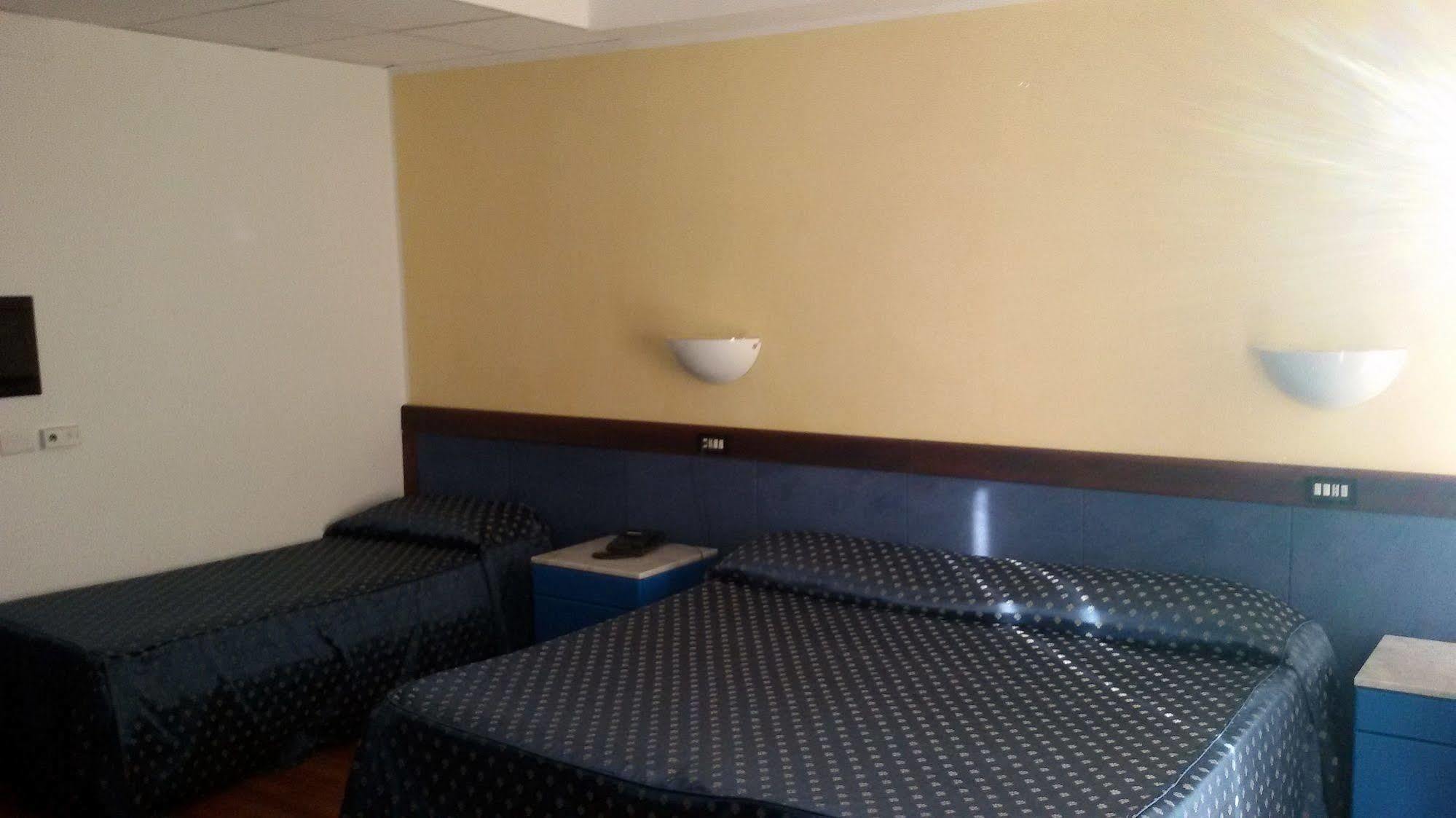 Hotel De La Ville & Centro Congressi Benevento Dış mekan fotoğraf