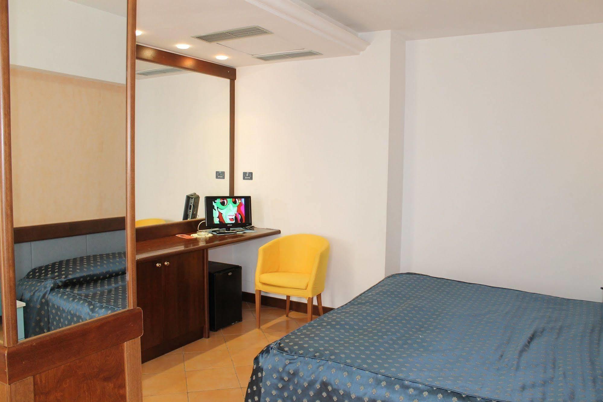 Hotel De La Ville & Centro Congressi Benevento Dış mekan fotoğraf